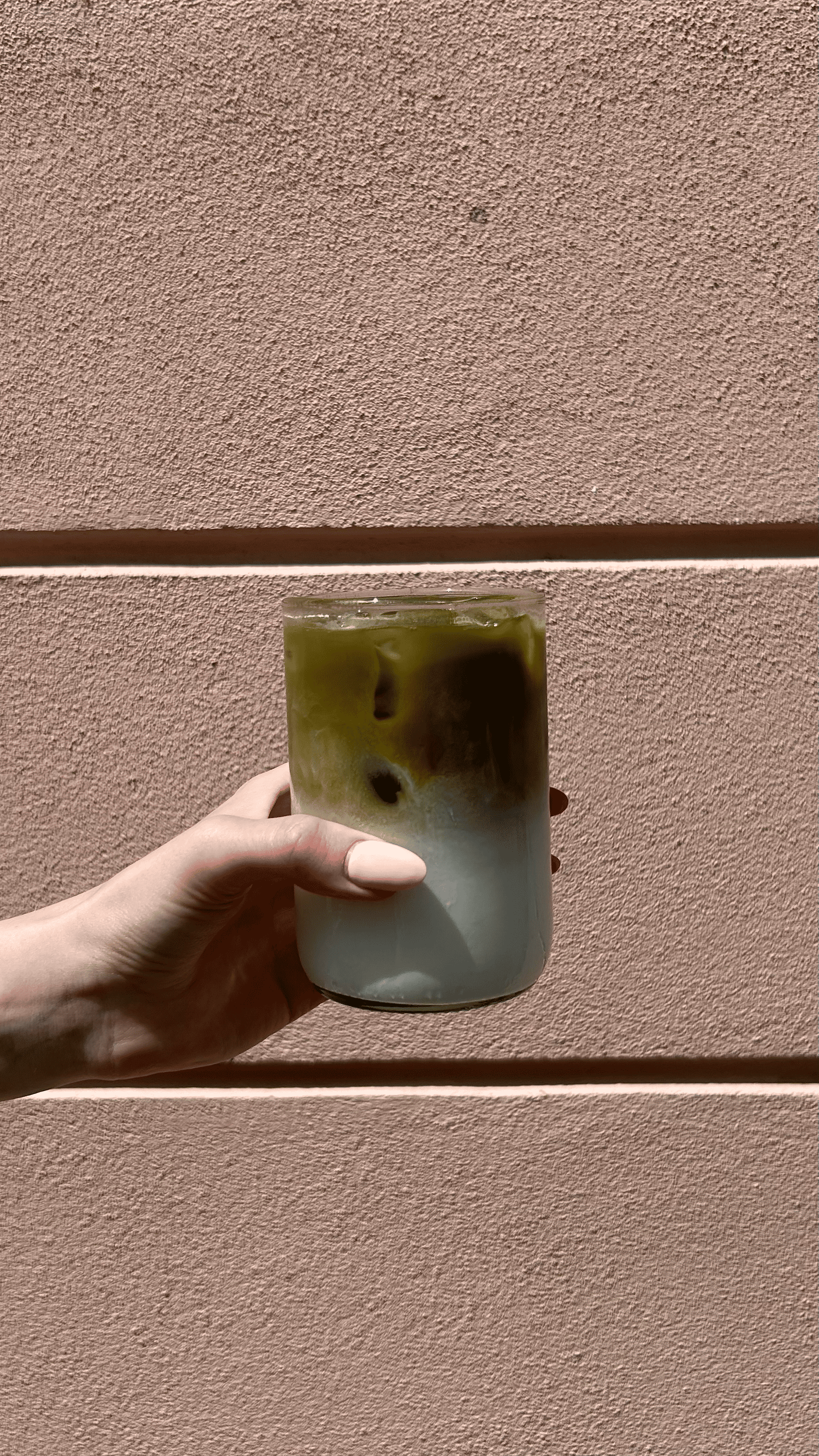 Dirty matcha latte cold