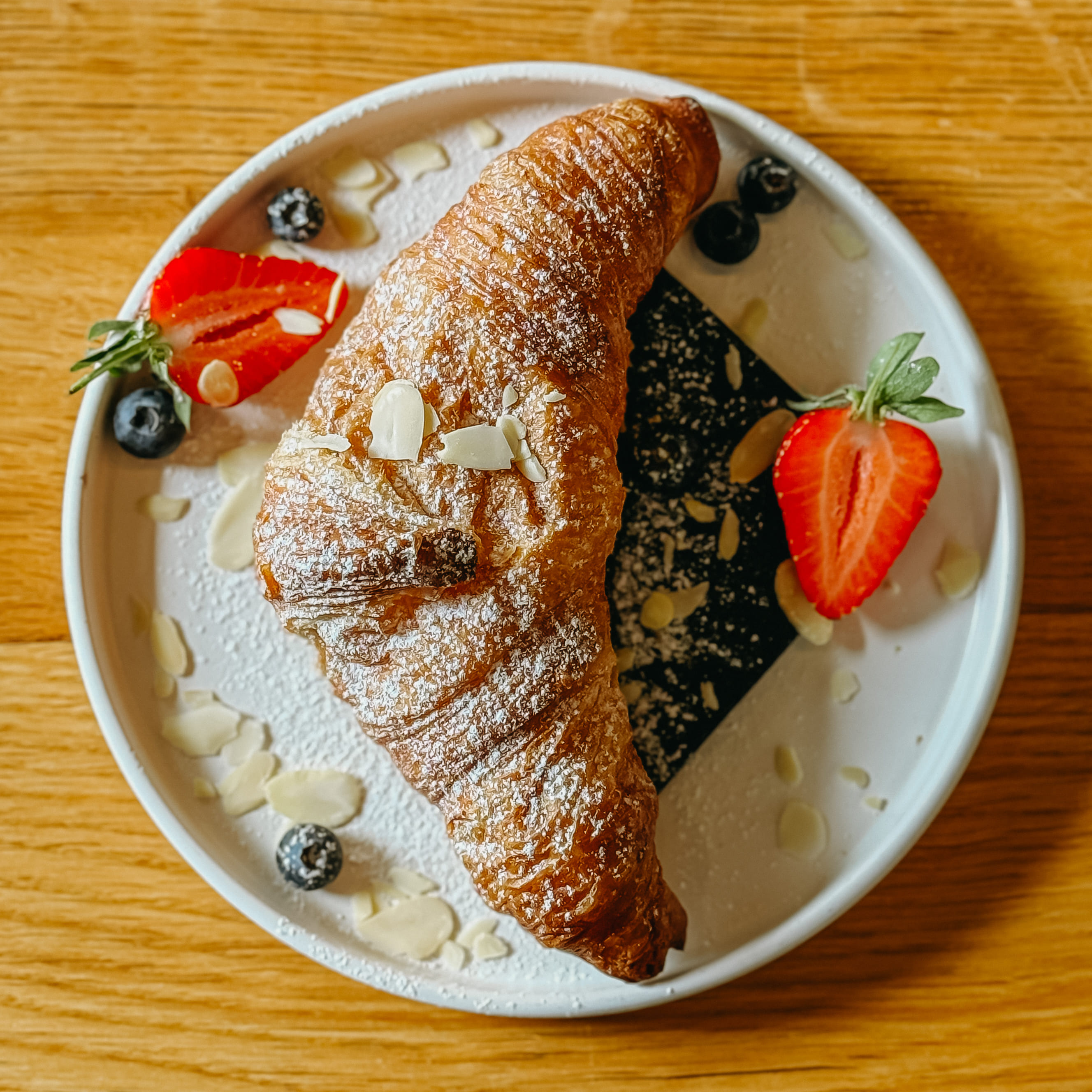 Croissant sladký